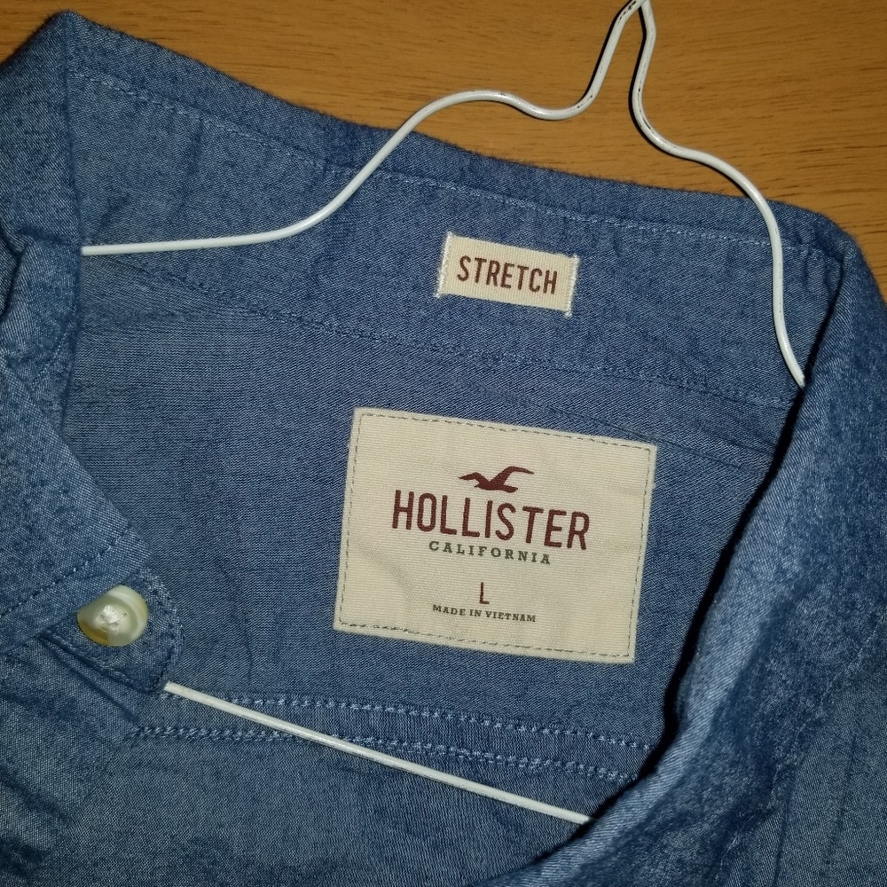 Hollister button down - Picture 2 of 2